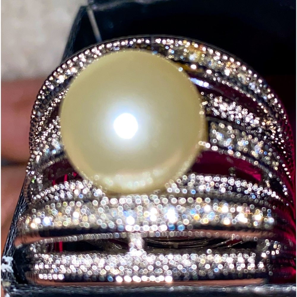 Pearl medium cream ring